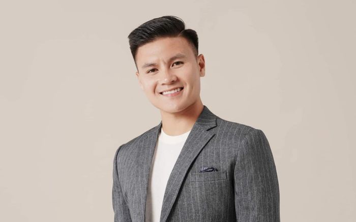 Quang Hải và vợ ủng hộ 250 triệu đồng tới bà con ở vùng lũ