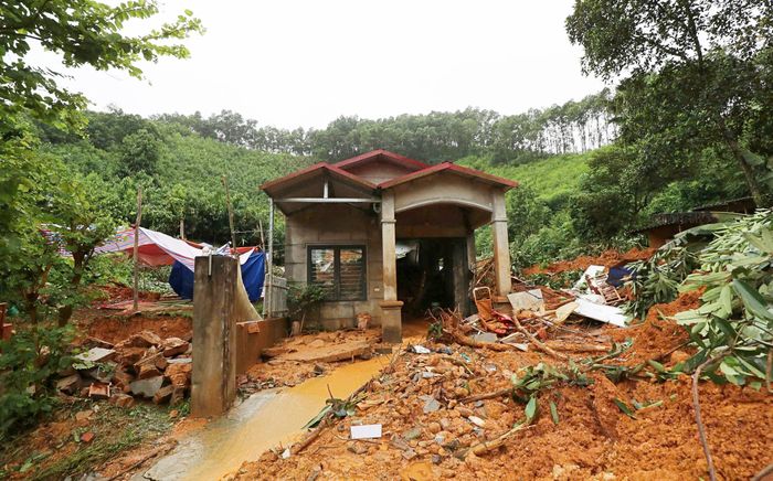 Gia đình cô giáo mầm non bị vùi lấp do sạt lở đất: 'Bé lớn 5 tuổi, cháu nhỏ mới gần 3 tháng tuổi'