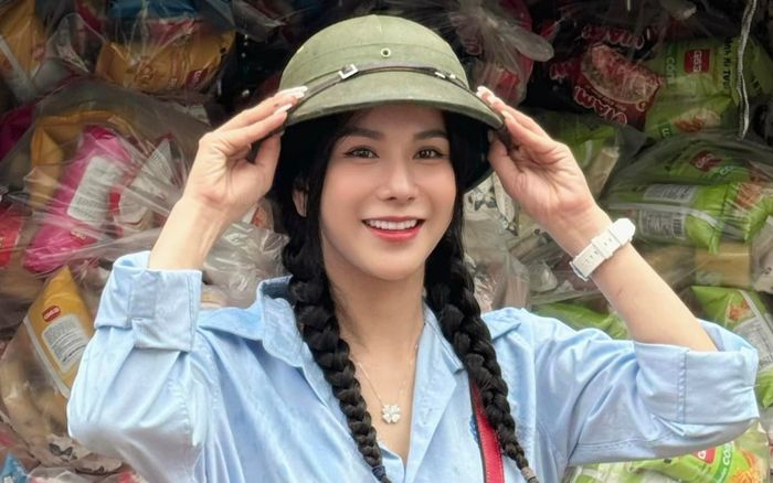 Diệp Lâm Anh mang 1000 phần quà, trực tiếp đến Yên Bái cứu trợ bà con vùng lũ