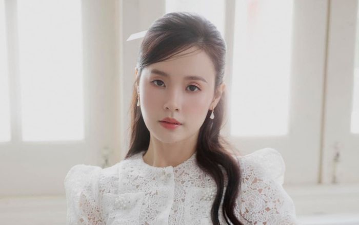 Học 'dâu hào môn' Midu cách có vẻ ngoài trẻ trung như tiên tỷ