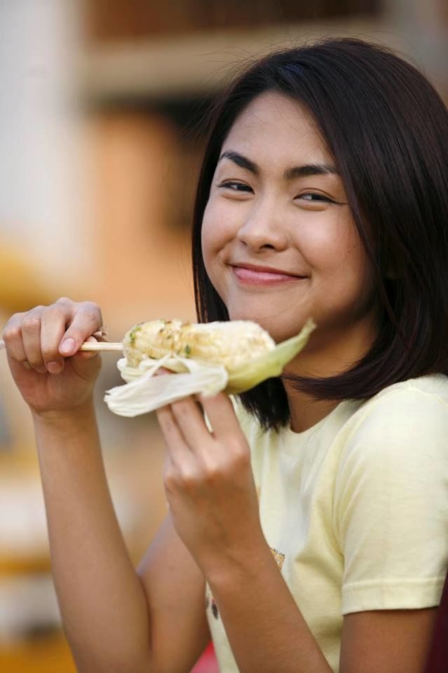 Bộ phim đầu tiên Tăng Thanh Hà đóng là phim Hương Phù Sa. Đúng hay sai?