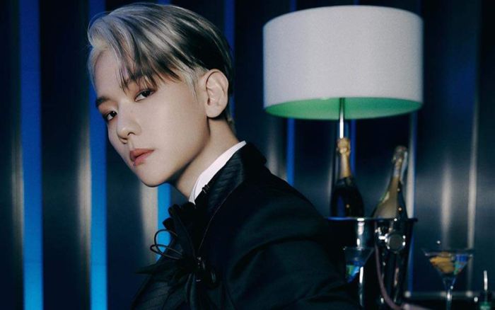 Công ty xin lỗi hành vi hút thuốc lá của Baekhyun trước mặt nhân viên