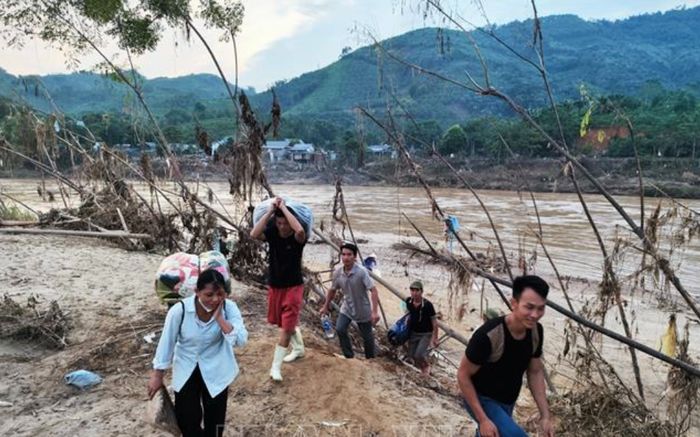 Bảo Yên, Lào Cai: Người dân đang rất cần gạo, mắm muối, bột giặt…