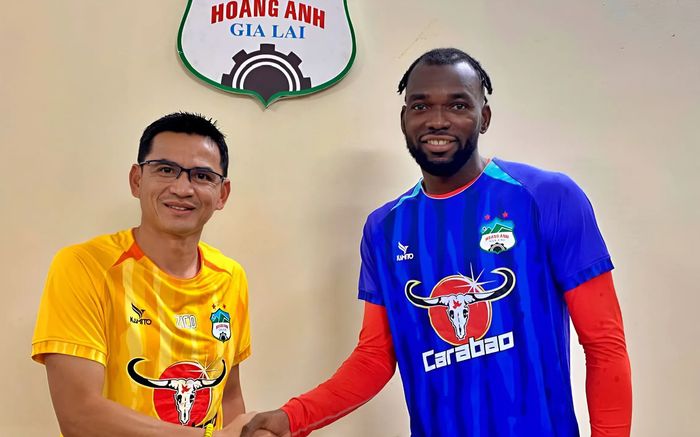 HAGL của bầu Đức nhận tin dữ từ FIFA