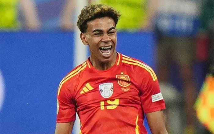 Loại hạt 'trường thọ' giúp thần đồng bóng đá 17 tuổi cao 1,8m