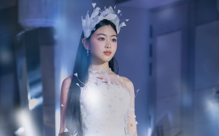 Mặt mộc của con gái Quyền Linh được 1,5 triệu người thích