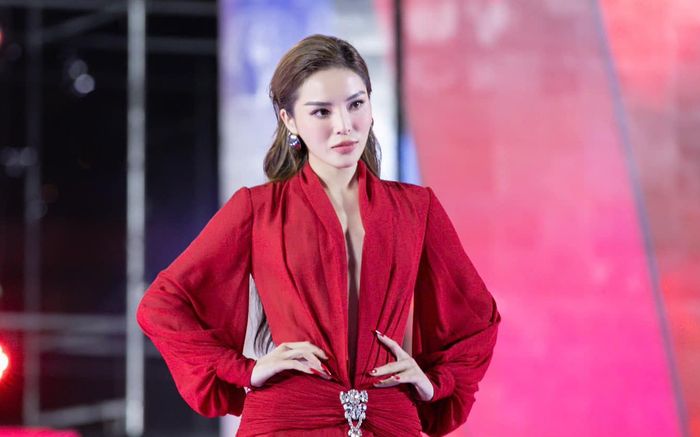 Hoa hậu Kỳ Duyên sau chỉ trích: 'Tôi đã trở lại'