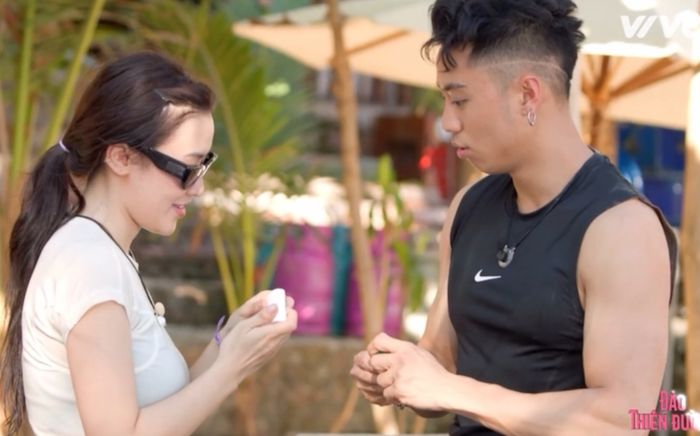 Quyên Qui bị Wukong trách móc chuyện bỏ phiếu trái tim