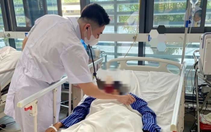 Bệnh viện tiếp nhận 13 ca bị rắn cắn sau bão lũ, đưa ra khuyến cáo cho người dân