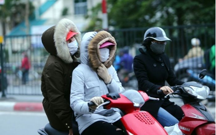 Hà Nội đón không khí lạnh đầu mùa, miền Bắc chìm trong cơn mưa mát