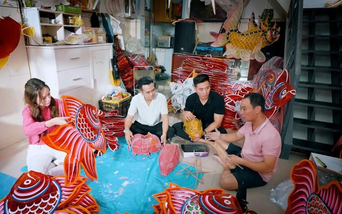 Mang giá trị văn hóa truyền thống Việt - đèn lồng trung thu lên Tiktok Shop