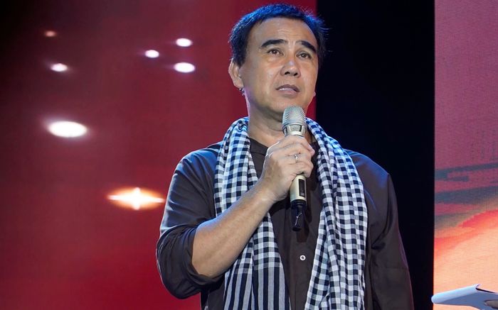 Chuyện từ thiện lạ lùng của MC Quyền Linh