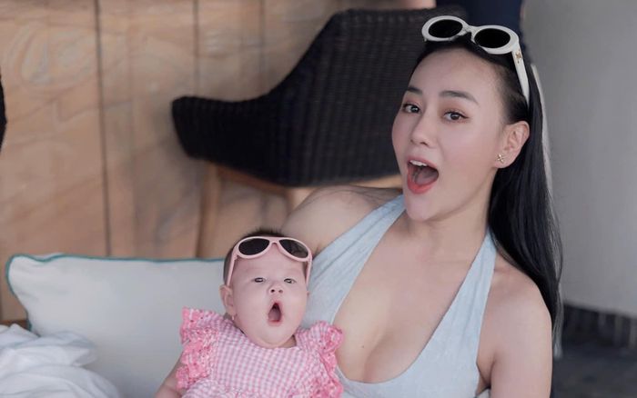 Soi vòng eo thật của Phương Oanh qua cam thường, liệu có gây thất vọng?