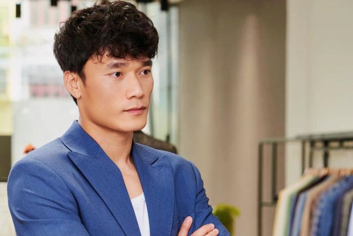 Thủ môn Bùi Tiến Dũng là người dân tộc nào?