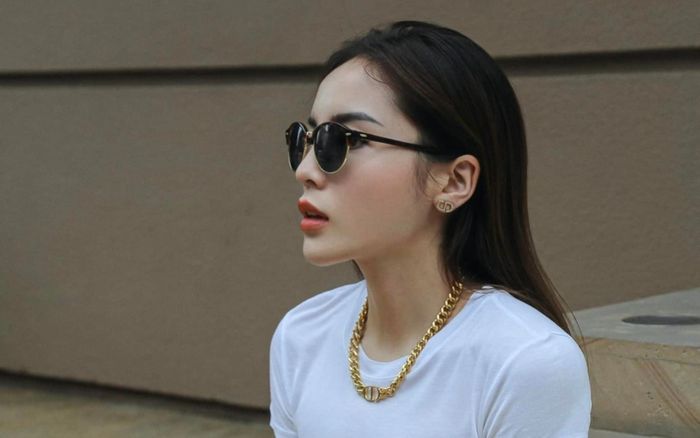 Chiếc túi chục triệu mà dàn hậu Việt mê mẩn: Nhìn đơn giản nhưng sang trọng, tiện lợi