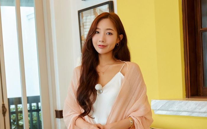 Yuna Vũ 'Đảo Thiên Đường' xin lỗi