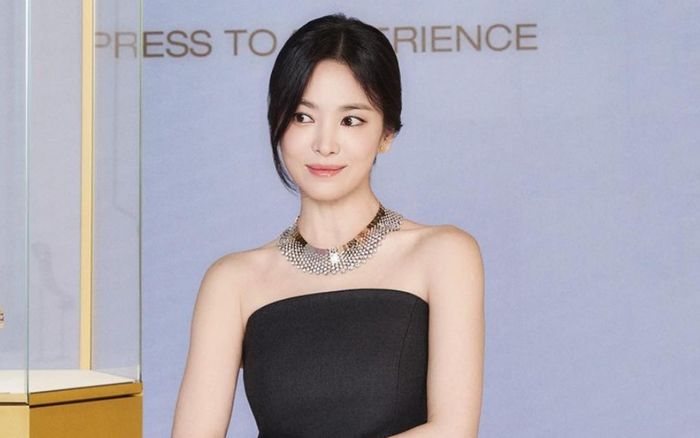 Song Hye Kyo bị chê già dù lọt top 10 diễn viên đẹp nhất thế giới