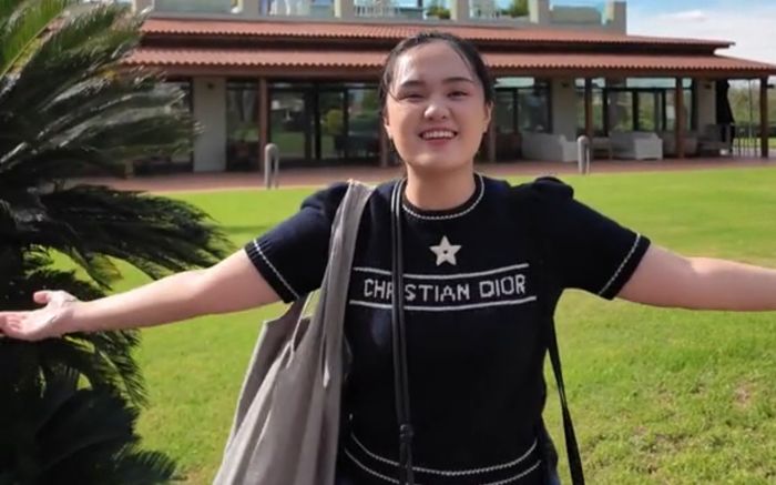 Vợ Duy Mạnh bất ngờ tự nhận 'phông bạt'