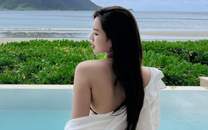 Bí quyết 'đánh bay' mụn để có tấm lưng trắng nuột