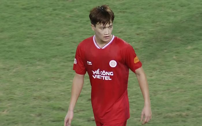Thất vọng với Hoàng Đức trong ngày Bùi Tiến Dũng mắc sai lầm