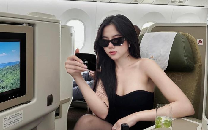 Gia thế ít ai ngờ đến của Ý Nhi - bạn gái Xemesis