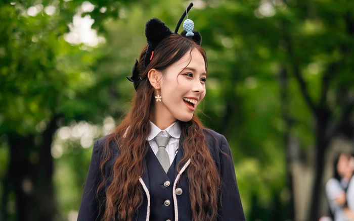Gu thời trang ấn tượng của Á hậu Ngọc Hằng khi đến Hàn Quốc