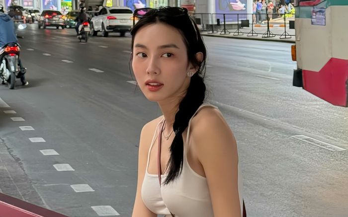 Thời trang bình dân của Hoa hậu Thùy Tiên