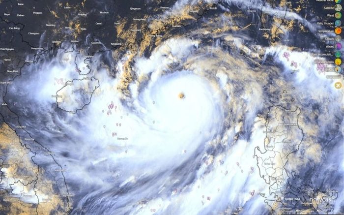 Siêu bão số 3 cách Quảng Ninh 620km