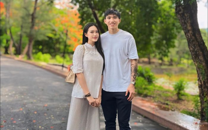 Vợ Đoàn Văn Hậu đưa quý tử 4 tháng tuổi về quê nội