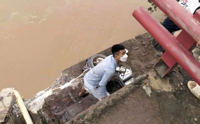 Người may mắn thoát nạn kể lại giây phút kinh hoàng sập cầu Phong Châu