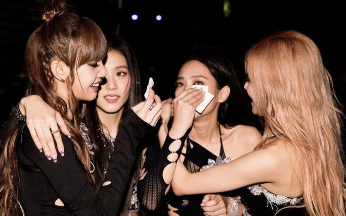 Jennie nói về mối quan hệ của BLACKPINK ở hiện tại