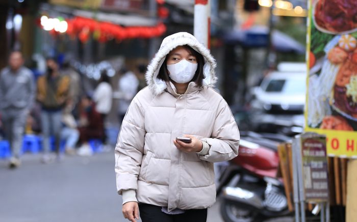 Người Hà Nội tận hưởng ngày cuối tuần trong cái lạnh 10 độ C