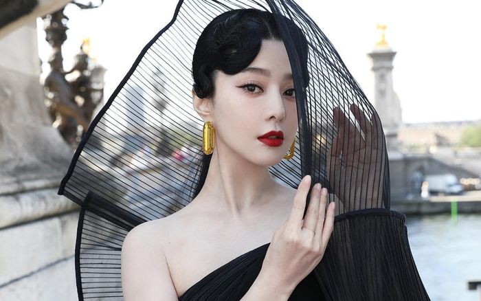 Phía sau nhan sắc 'không tuổi' của Phạm Băng Băng