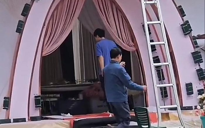 Rộ ảnh nhà một Á hậu Vbiz dựng cổng cưới, nghi vấn chuẩn bị lên xe hoa