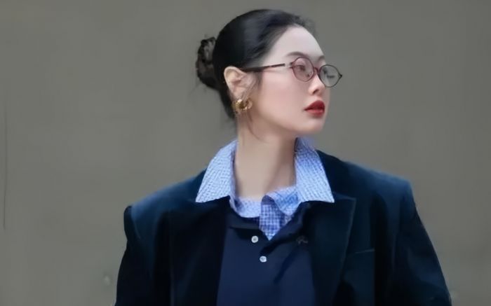 Màu xanh đang chiếm lĩnh thời trang xuân hè 2025, bạn đã thử chưa?