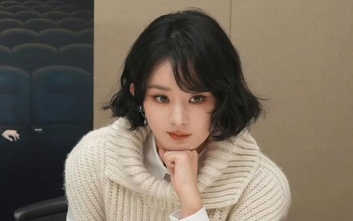 Triệu Lệ Dĩnh bị bạn thân 'bóc phốt'