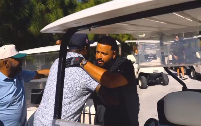 Hai nam ca sĩ xảy ra mâu thuẫn suốt nhiều năm, nay 'giải hòa' khiến khán giả khó tin