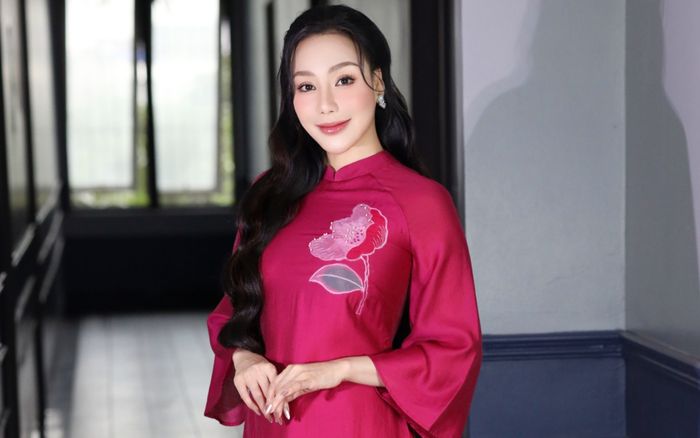 Bất ngờ về ca sĩ Hồ Quỳnh Hương