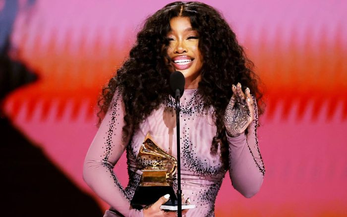 SZA xác nhận biểu diễn tại Super Bowl 2025