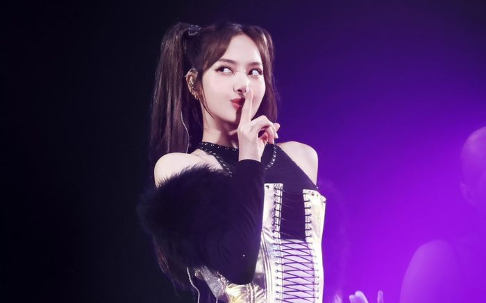 Bạn thân đồng hương tiết lộ tính cách thật của Lisa, trái ngược với hình ảnh trên sân khấu