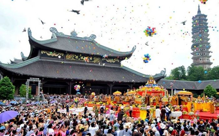 Tết Nguyên đán Ất Tỵ 2025 đi khai xuân vào ngày nào?