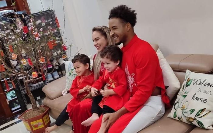 Cận cảnh gia đình Xuân Son chuẩn bị đón Tết Nguyên Đán