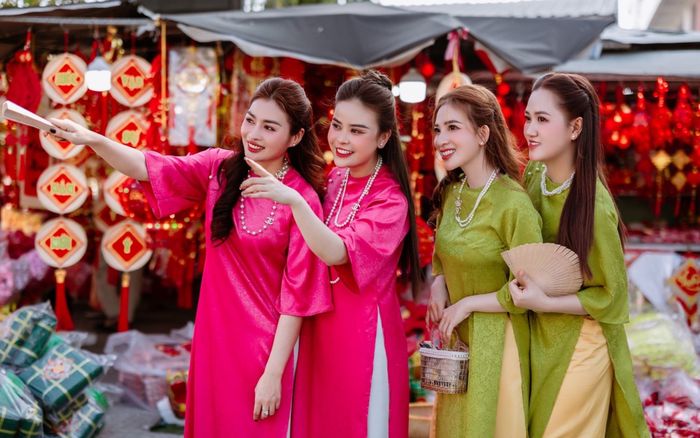 Năm Ất Tỵ 2025 xuất hành theo hướng nào để đón tài lộc?