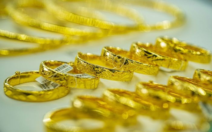 Giá vàng hôm nay (4/1): Vàng nhẫn tiếp tục vượt mặt vàng miếng, lý do gây bất ngờ