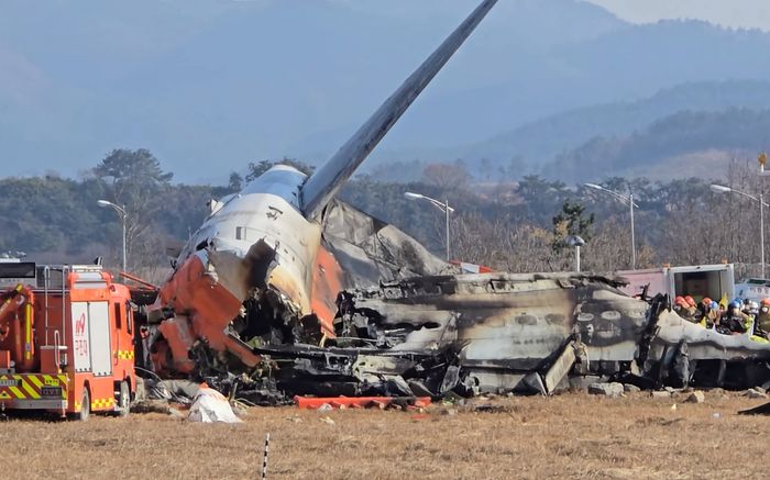 Hàn Quốc điều tra email bí ẩn nhận trách nhiệm vụ tai nạn máy bay Jeju Air, Interpol vào cuộc