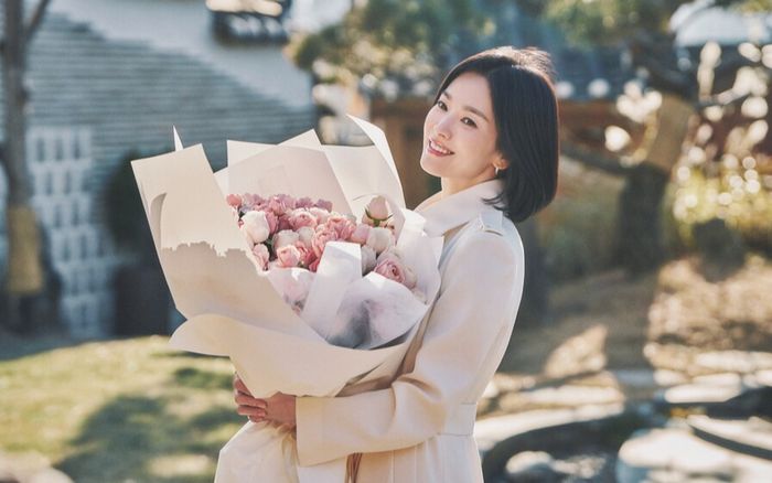 Ảnh quá khứ của Song Hye Kyo được công bố trên truyền hình, nhan sắc gây sốc