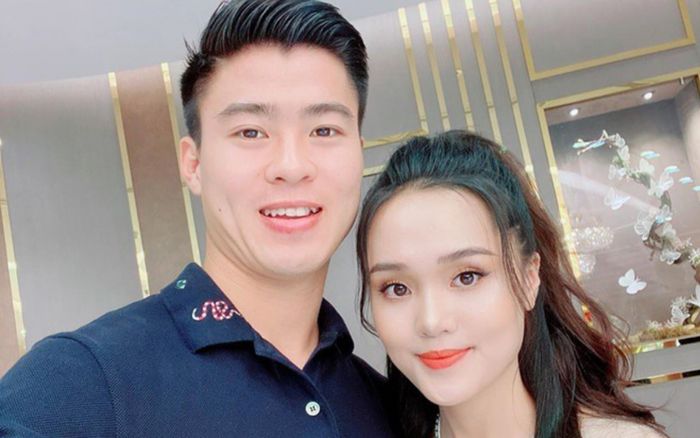 Duy Mạnh nhận món quà hơn 100 triệu từ vợ