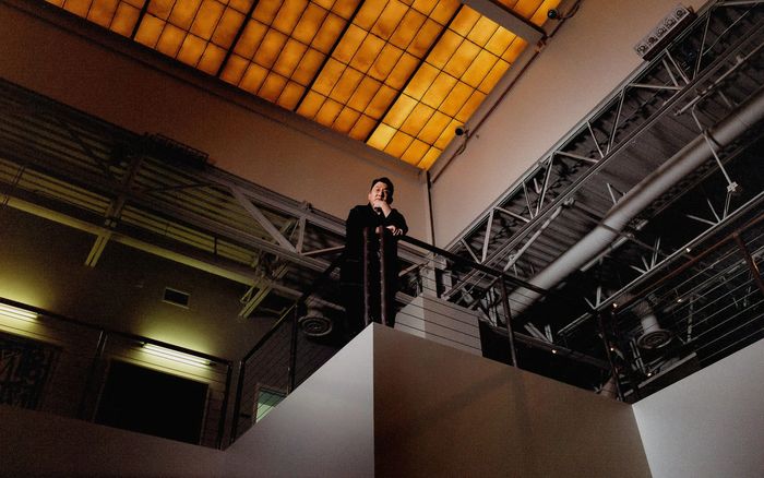 'Ông hoàng showbiz' bị cấm xuất cảnh, liên quan đến vụ chiếm đoạt hơn 3,6 nghìn tỷ đồng