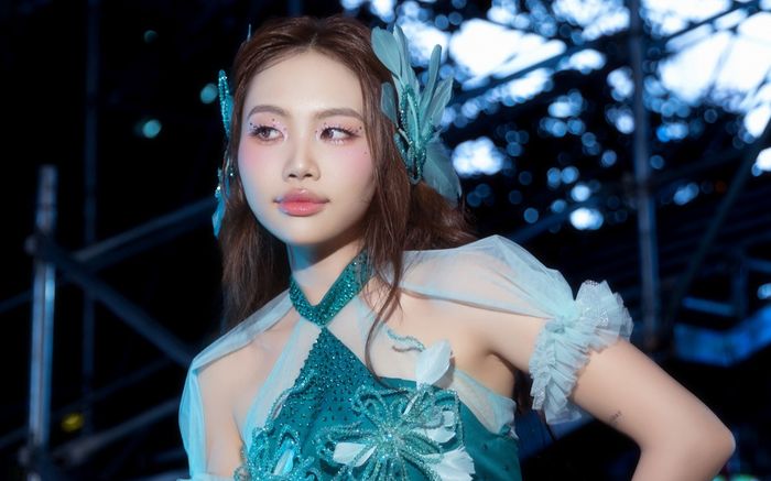 Khoảnh khắc trên sân khấu của Phương Mỹ Chi khiến cộng đồng mạng 'dậy sóng'