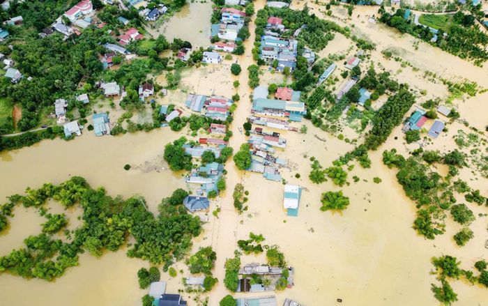Mưa lũ lịch sử tại Tuyên Quang, nhiều hộ dân phải di dời khẩn cấp